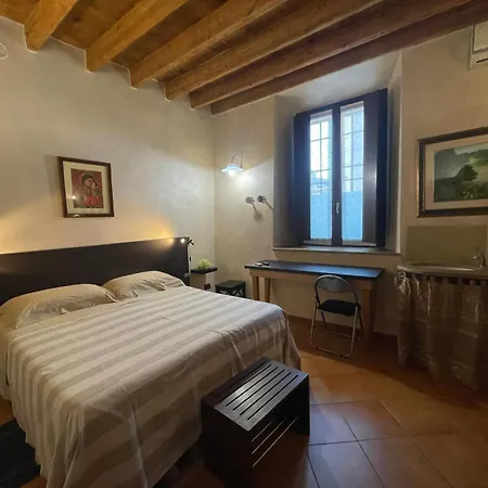 Bed & Breakfast La Casa Di Enea 3*