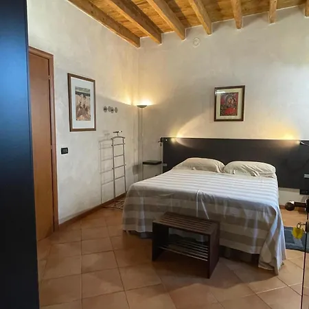 La Casa Di Enea Goito (Lombardy)