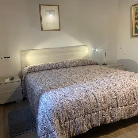 La Casa Di Enea Bed & Breakfast *