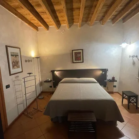 La Casa Di Enea Bed & Breakfast